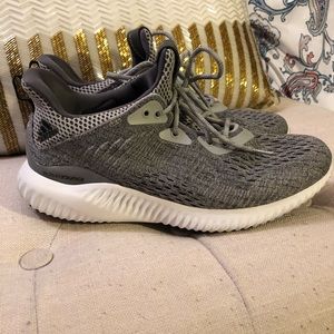 Alpha Bounce Running Shoe - Grey